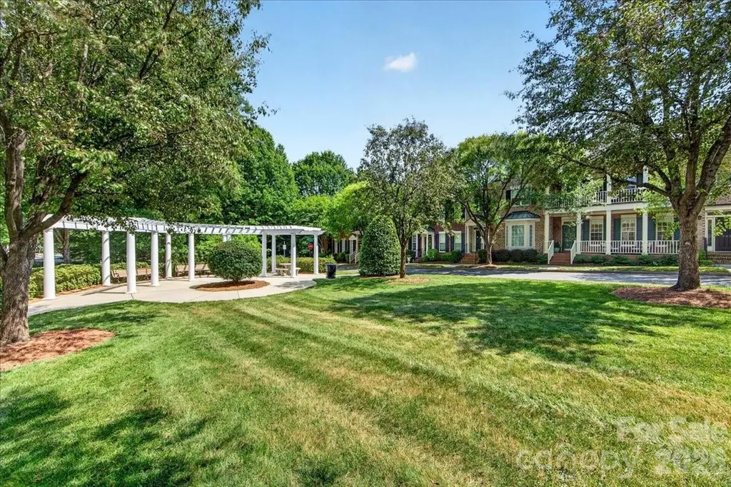 242 S Faulkner Way Davidson NC 28036