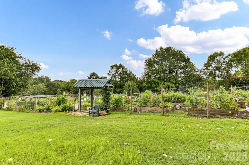 242 S Faulkner Way Davidson NC 28036