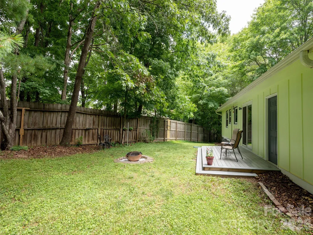 14 Fox Run Place Fairview NC 28730