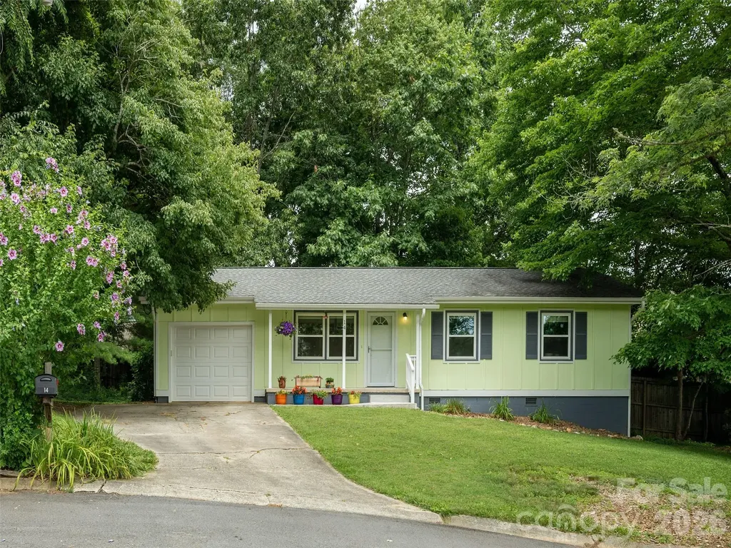 14 Fox Run Place Fairview NC 28730