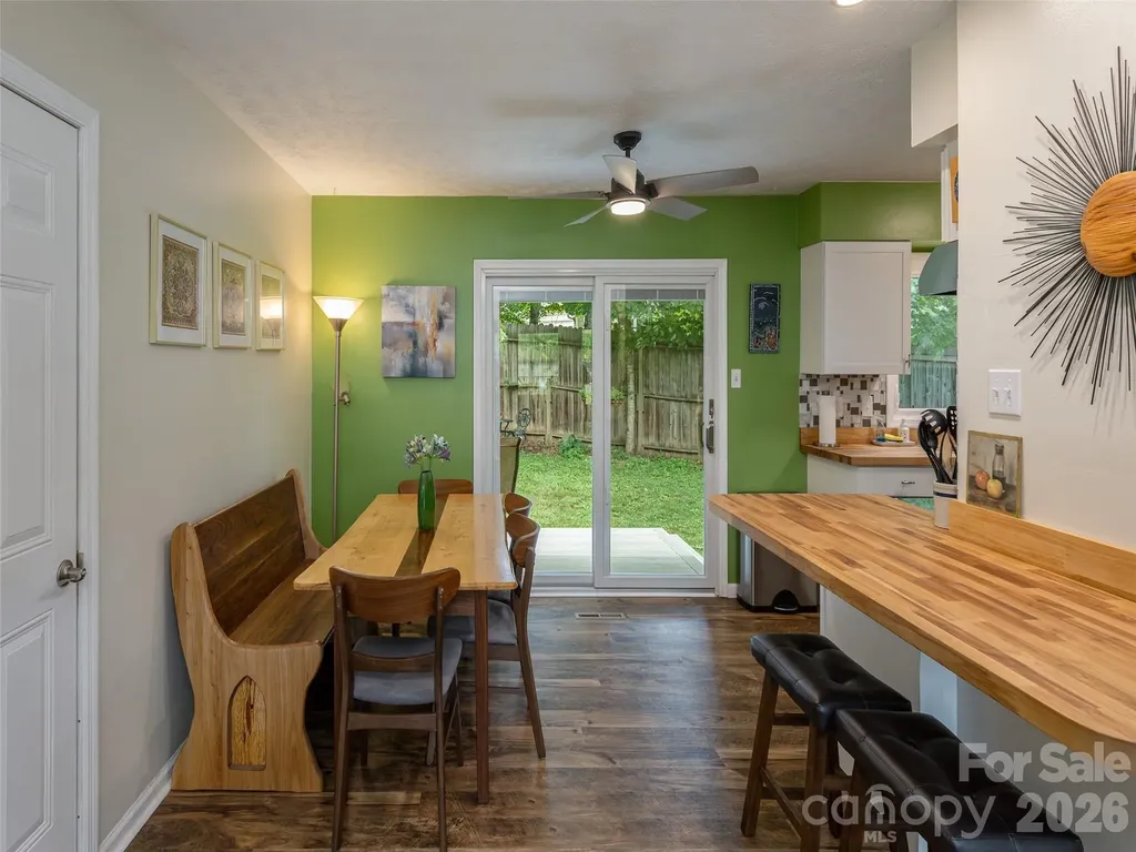 14 Fox Run Place Fairview NC 28730