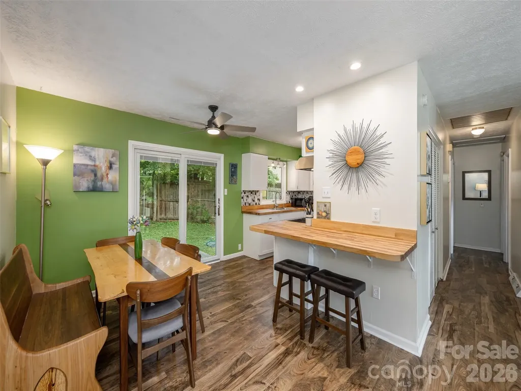 14 Fox Run Place Fairview NC 28730