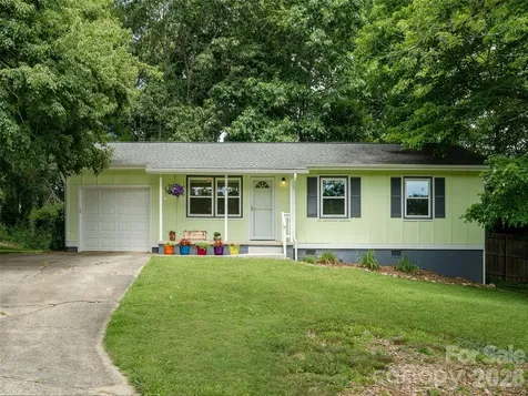 14 Fox Run Place Fairview NC 28730