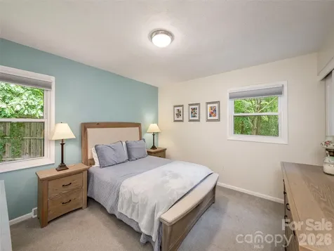 14 Fox Run Place Fairview NC 28730