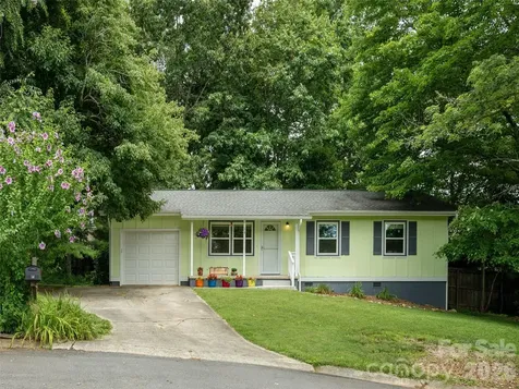 14 Fox Run Place Fairview NC 28730