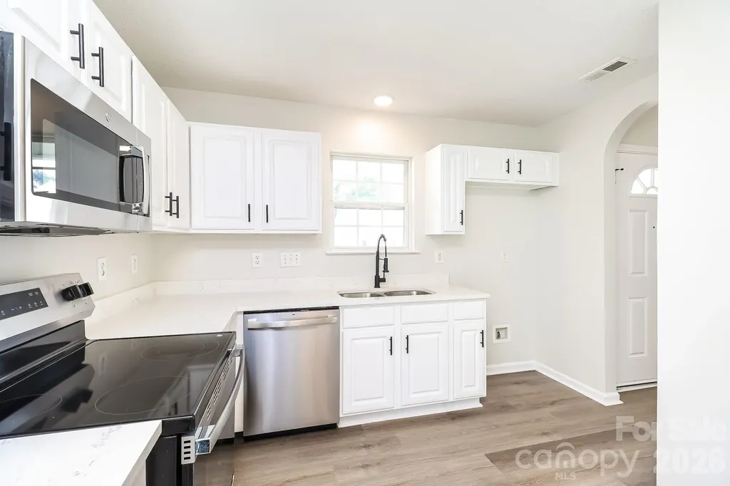 4135 Canyon Creek Lane Charlotte NC 28216