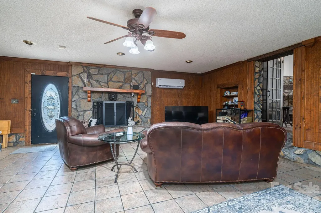1387 George Brown Road Crouse NC 28033