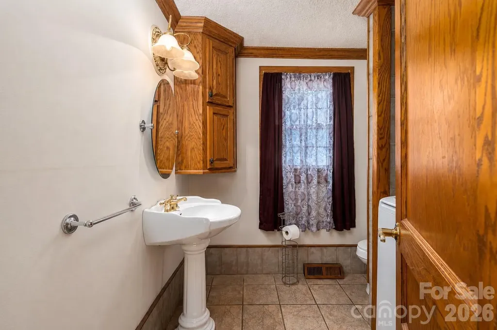 1387 George Brown Road Crouse NC 28033