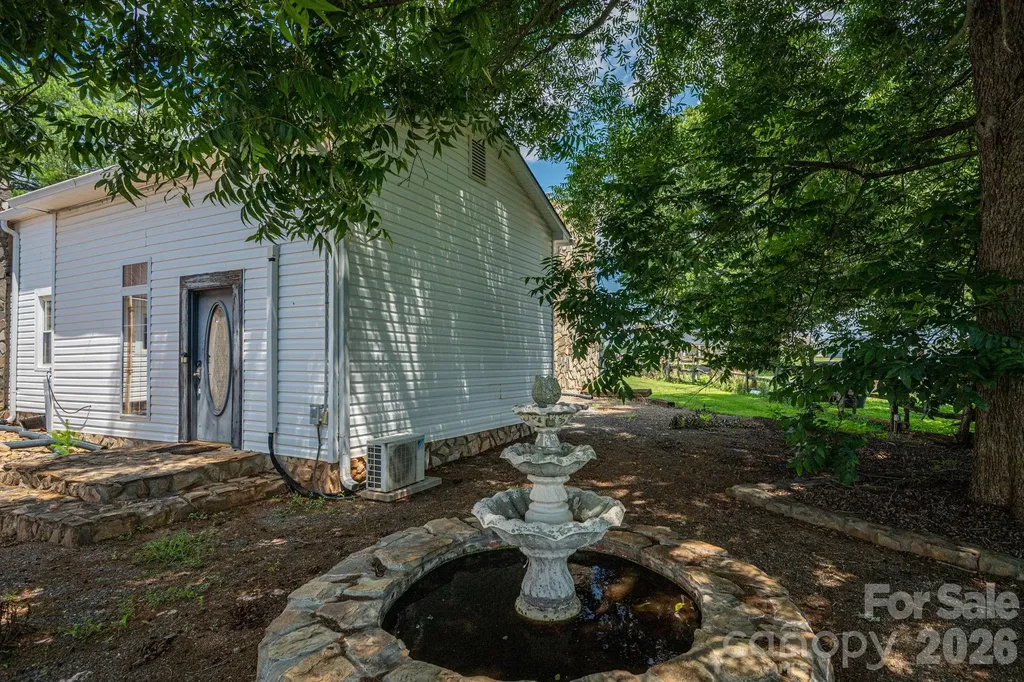1387 George Brown Road Crouse NC 28033