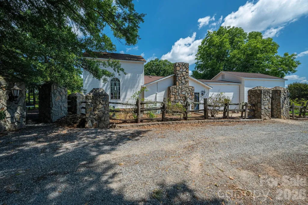 1387 George Brown Road Crouse NC 28033