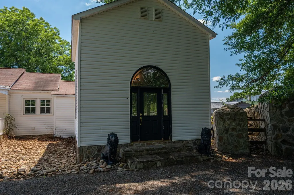 1387 George Brown Road Crouse NC 28033