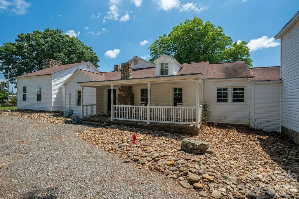 1387 George Brown Road Crouse NC 28033