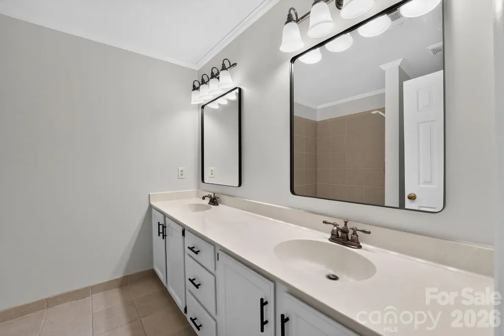 3909 Carmel Forest Drive Charlotte NC 28226