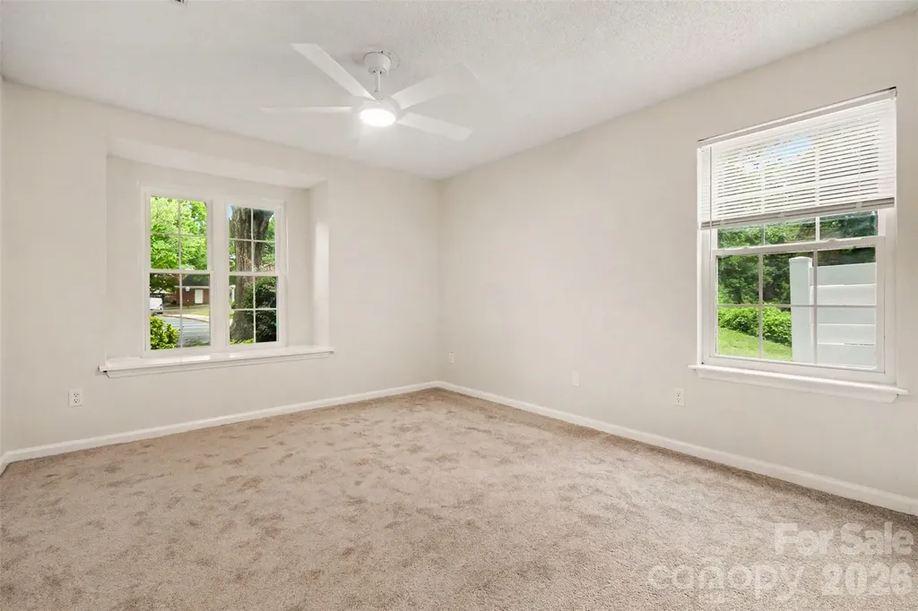 9478 S Vicksburg Park Court Charlotte NC 28210