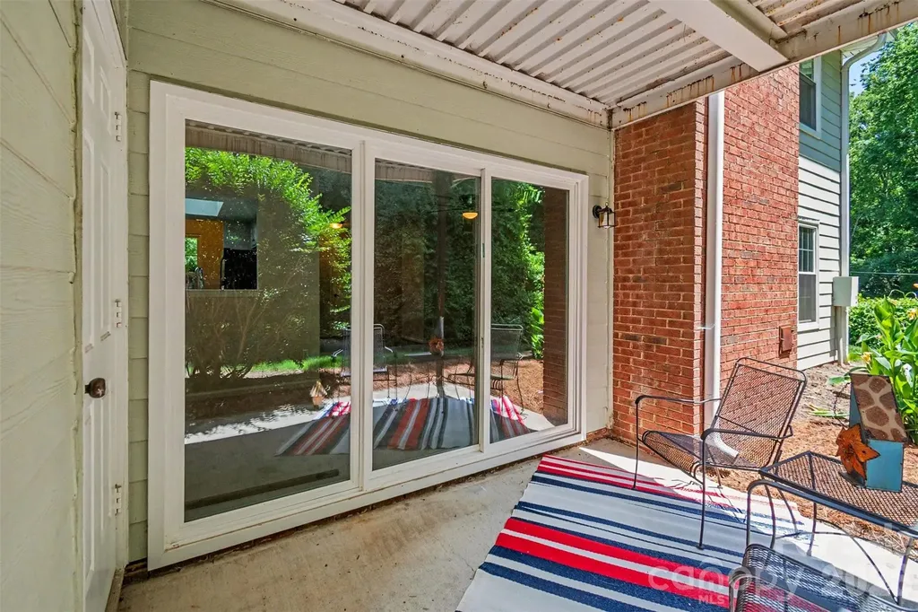 9478 S Vicksburg Park Court Charlotte NC 28210