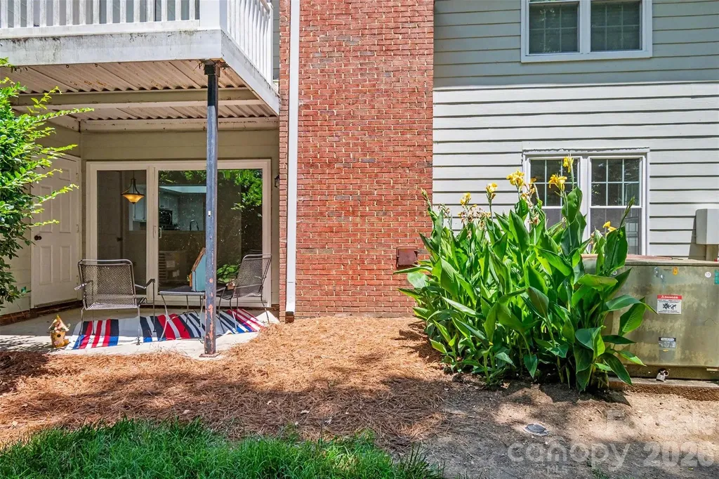 9478 S Vicksburg Park Court Charlotte NC 28210