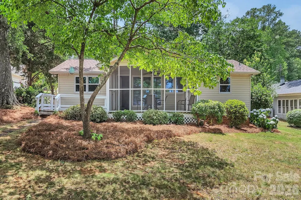 49294 Wood Land Drive Norwood NC 28128