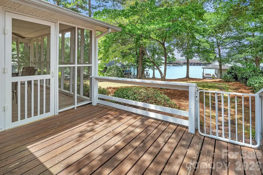 49294 Wood Land Drive Norwood NC 28128