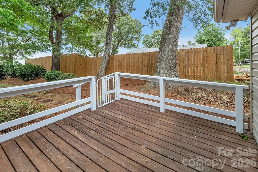 49294 Wood Land Drive Norwood NC 28128