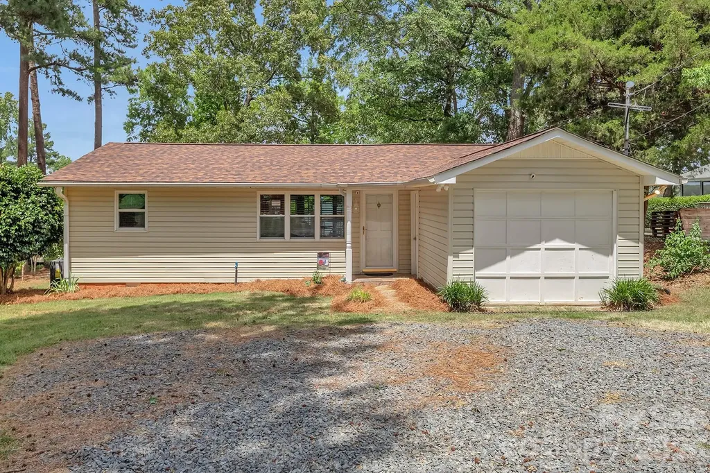 49294 Wood Land Drive Norwood NC 28128