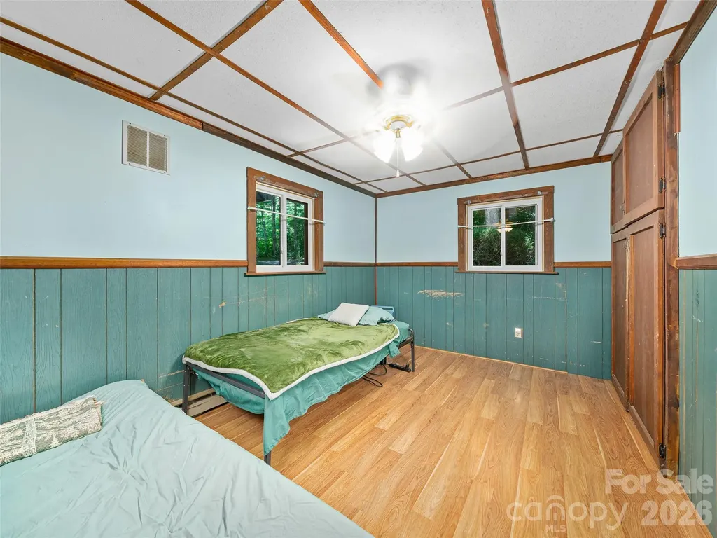 552 N Fork Road Burnsville NC 28714