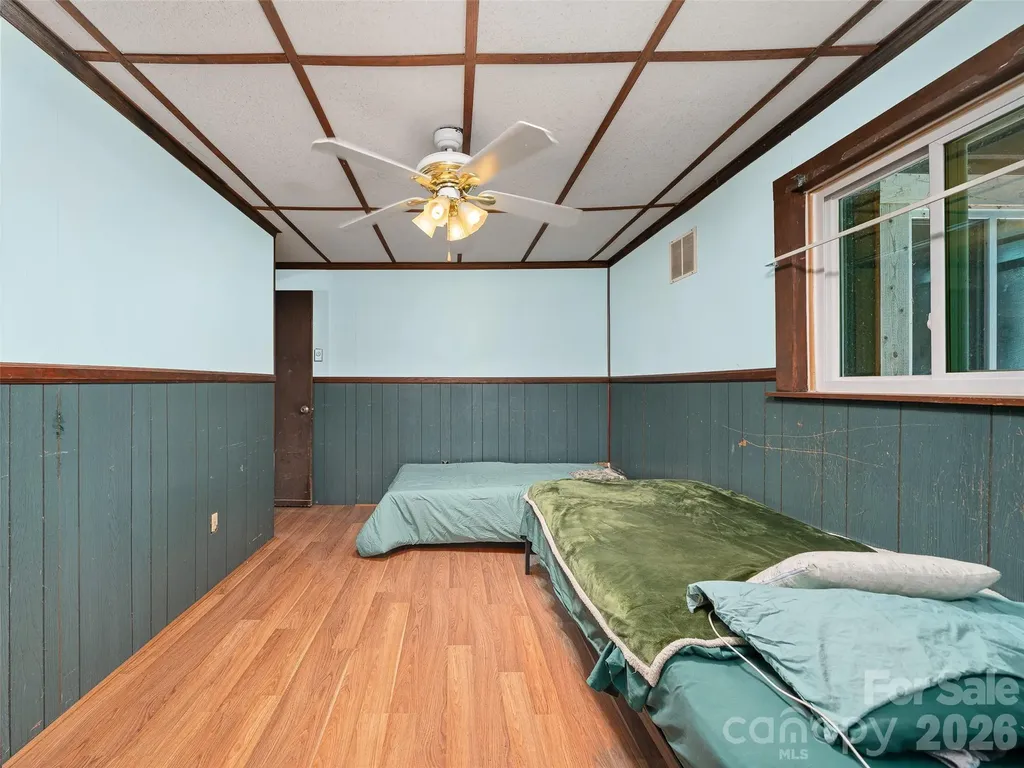 552 N Fork Road Burnsville NC 28714