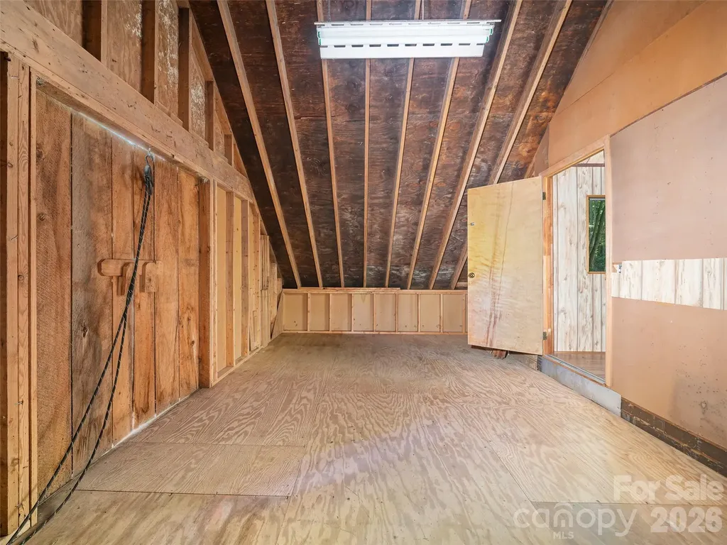 552 N Fork Road Burnsville NC 28714