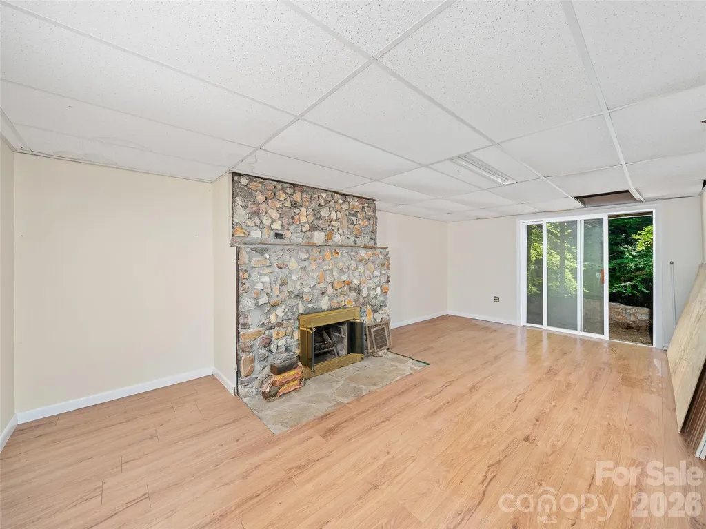 552 N Fork Road Burnsville NC 28714