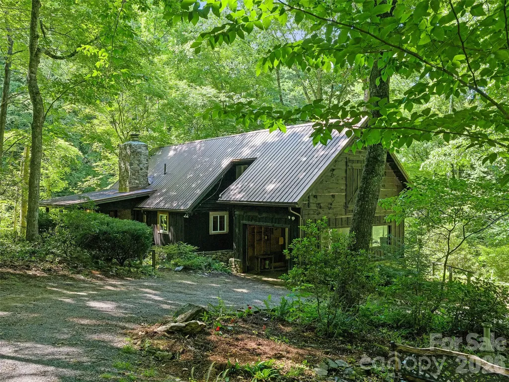 552 N Fork Road Burnsville NC 28714
