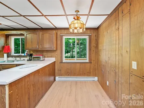 552 N Fork Road Burnsville NC 28714