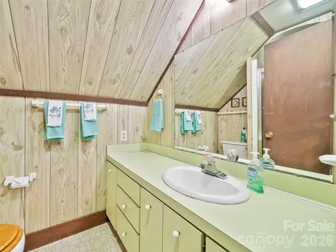 552 N Fork Road Burnsville NC 28714