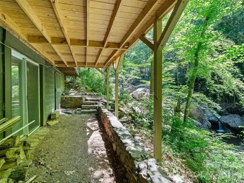 552 N Fork Road Burnsville NC 28714