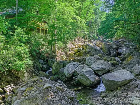 552 N Fork Road Burnsville NC 28714
