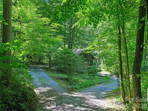 552 N Fork Road Burnsville NC 28714