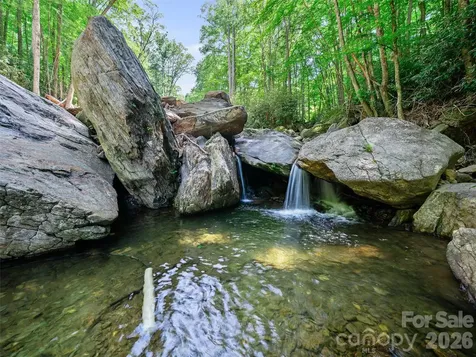 552 N Fork Road Burnsville NC 28714