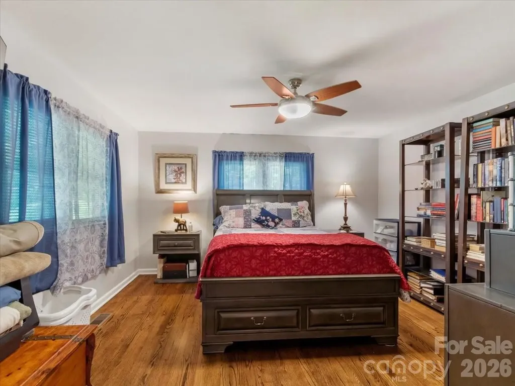2 Ray Road Weaverville NC 28787