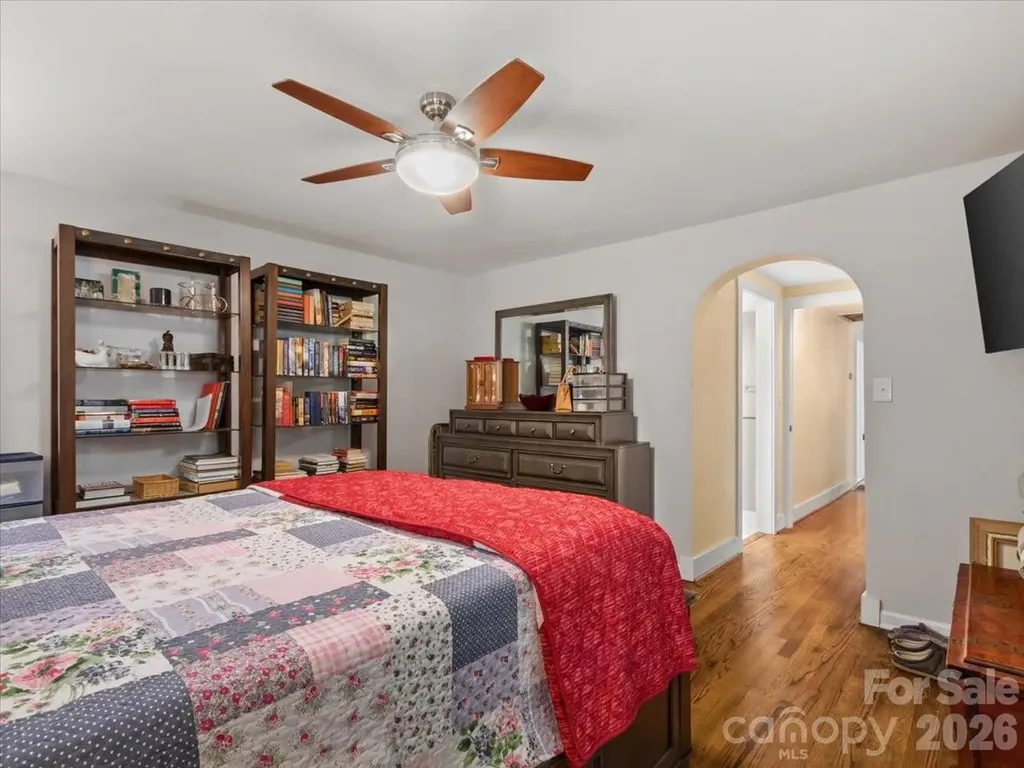 2 Ray Road Weaverville NC 28787