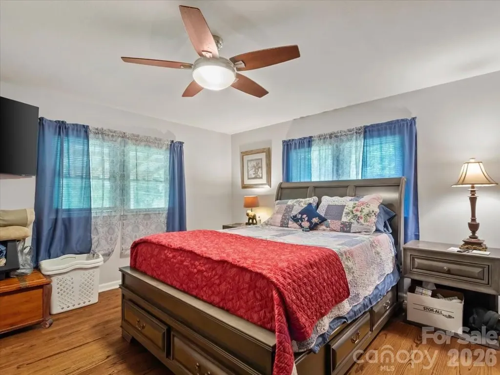 2 Ray Road Weaverville NC 28787
