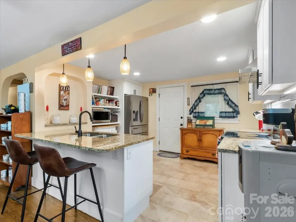 2 Ray Road Weaverville NC 28787