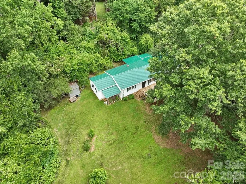 2 Ray Road Weaverville NC 28787