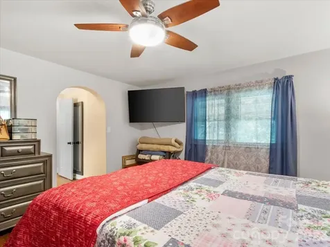 2 Ray Road Weaverville NC 28787