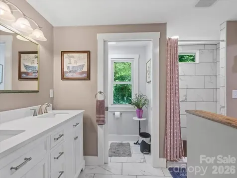 2 Ray Road Weaverville NC 28787
