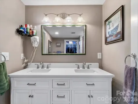 2 Ray Road Weaverville NC 28787