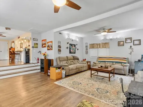 2 Ray Road Weaverville NC 28787
