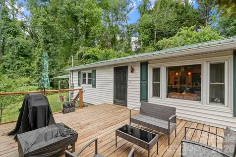 2 Ray Road Weaverville NC 28787