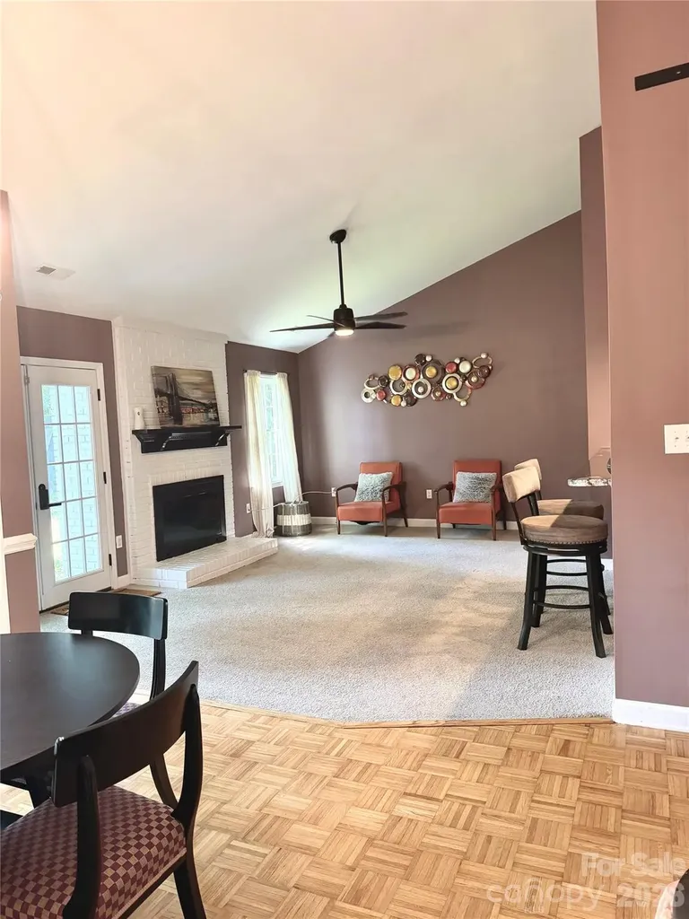 4015 Thistledown Court Charlotte NC 28269