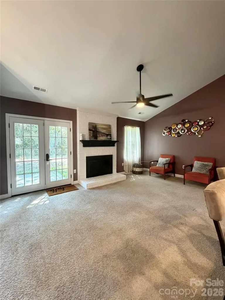 4015 Thistledown Court Charlotte NC 28269