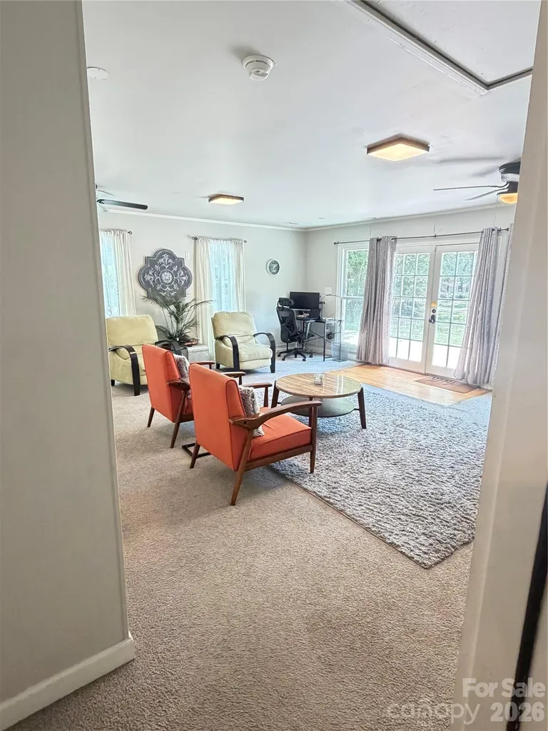 4015 Thistledown Court Charlotte NC 28269