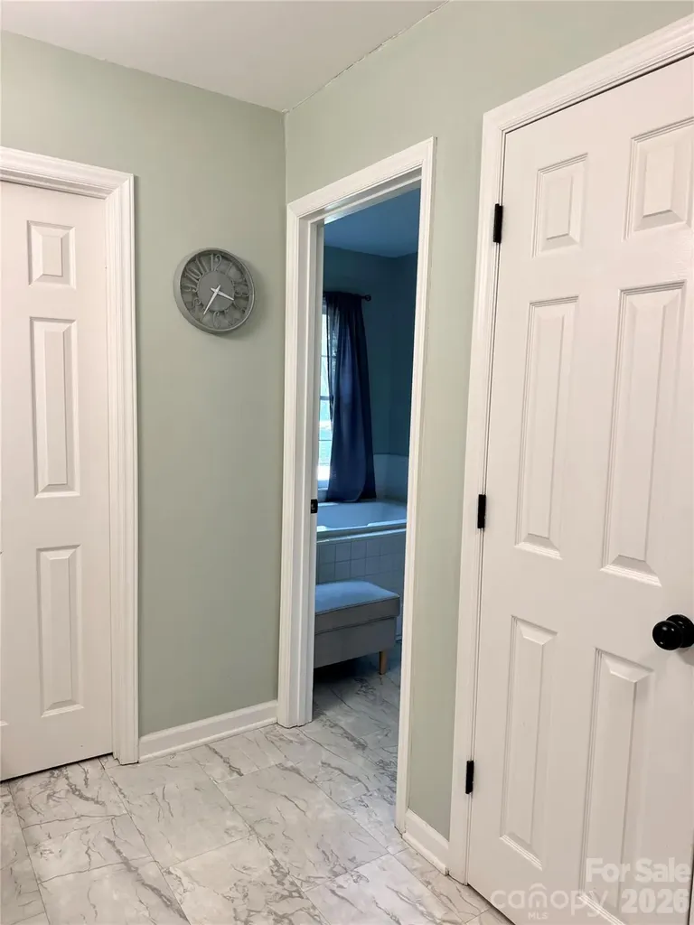 4015 Thistledown Court Charlotte NC 28269