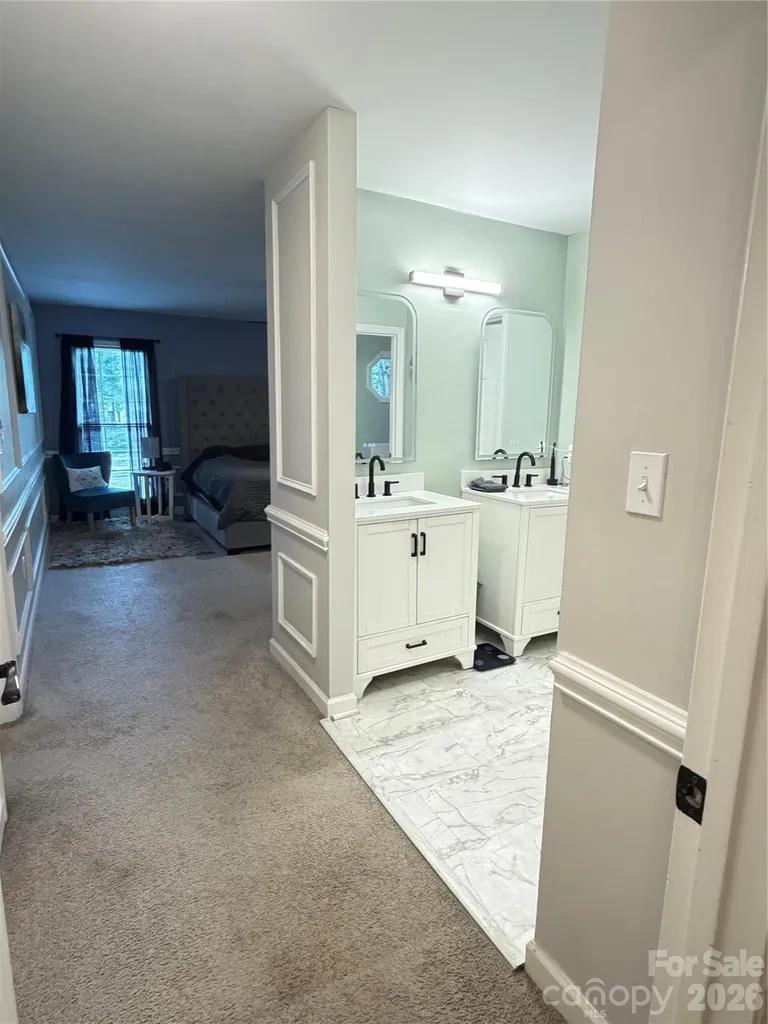 4015 Thistledown Court Charlotte NC 28269